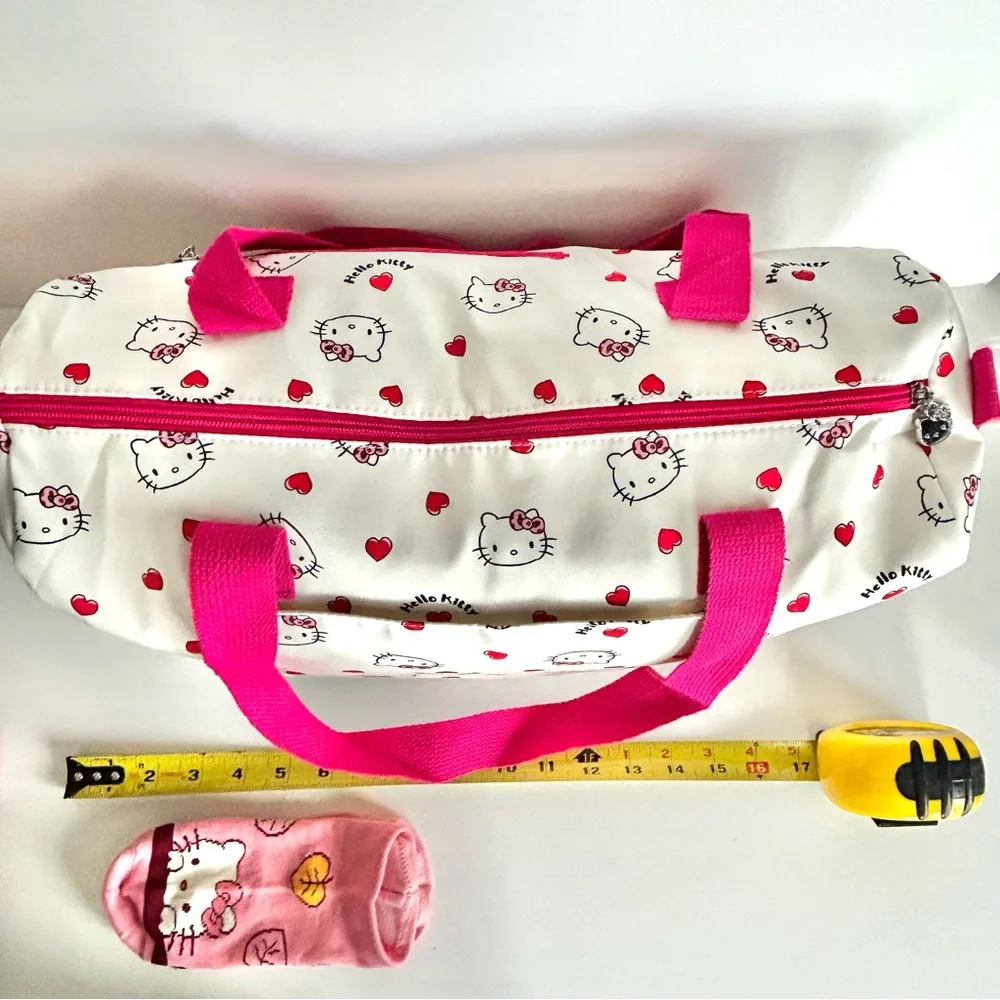 ❤️Hello Kitty Adorable 5-Piece Duffel Travel Bag Bundle! - Picture 6 of 12